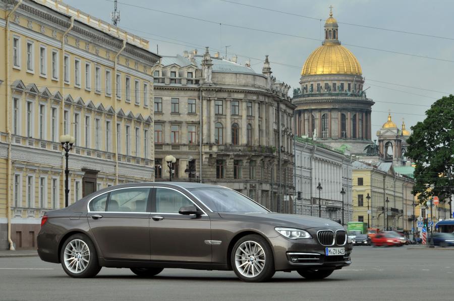  BMW 750iL 2013 года  (фото 75 из 96)